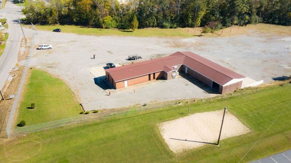 420 Dry Creek Rd, Smithville, TN 37166